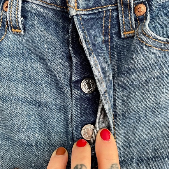 Levi’s Wedgie 27 EUC - Picture 3 of 5